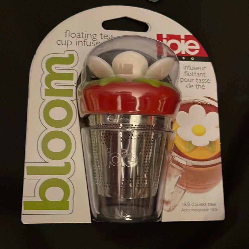 Bloom floating tea infuser stainless steel reusable